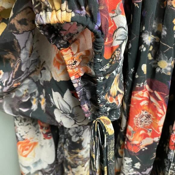 Hazel Size Large Black Floral Loose Fit Lightweight Top Crochet Accent - Picture 4 of 5